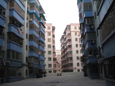 鸿发广场1室1厅1卫南北朝向2000.00元/月出租