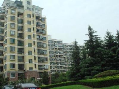 康泰新城3室2厅1卫南北朝向8000.00元/月出租