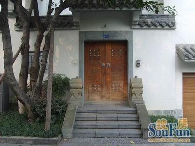 清华坊4室2厅3卫南北朝向20000.00元/月出租
