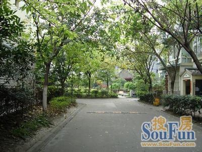 长盛续锦2室1厅2卫东南朝向2200.00元/月出租