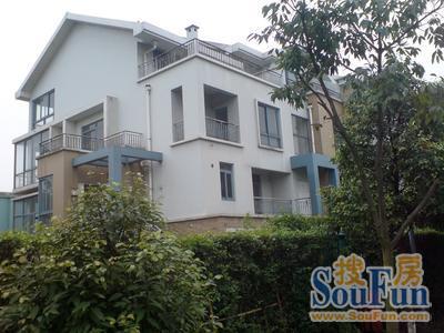 和贵馨城4室1厅3卫东南朝向4000.00元/月出租