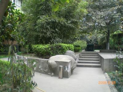 卧龙晓城1室1厅1卫西北朝向1600.00元/月出租