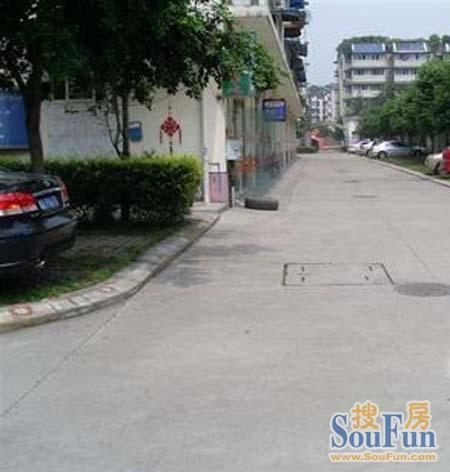 花朝月盈3室1厅1卫西北朝向2400.00元/月出租