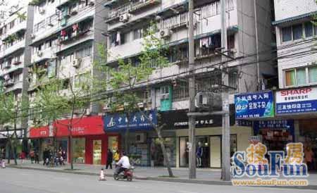 沙河庭院3室1厅1卫东南朝向2600.00元/月出租