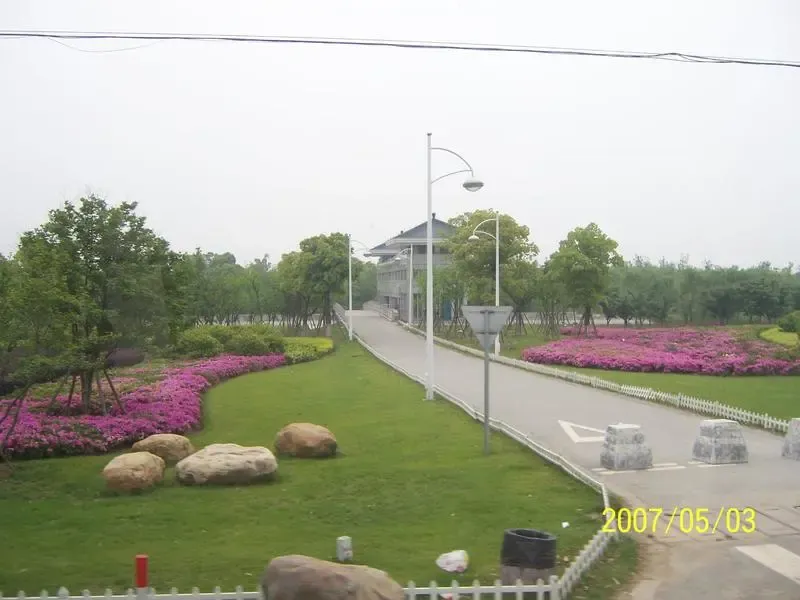 ����鿴��һ��: ��Ƭ 083