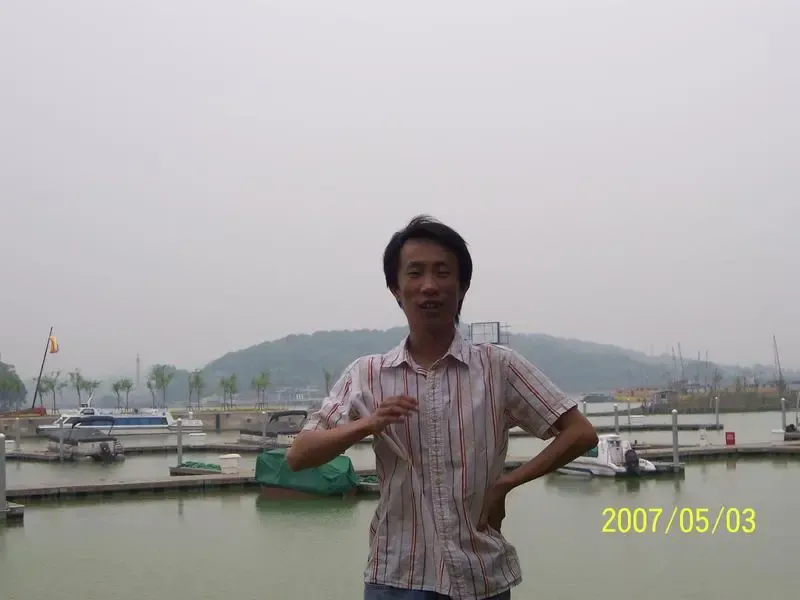����鿴��һ��: ��Ƭ 093