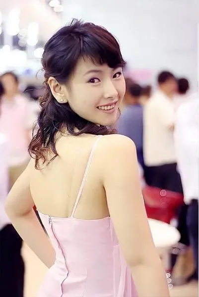 ����鿴��һ��: ��Ů