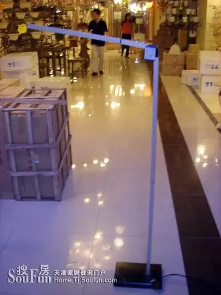 点击查看下一张: 新天地--台灯-零售价-285-