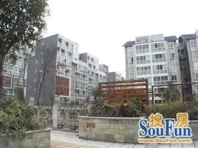 水晶花园3室2厅1卫东南朝向3600.00元/月出租