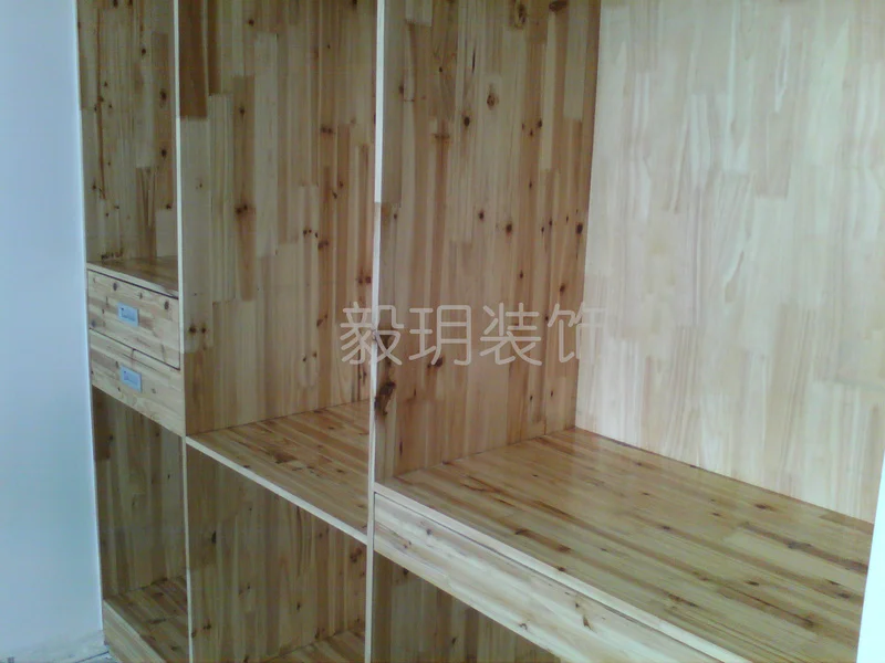 杉木板衣柜1