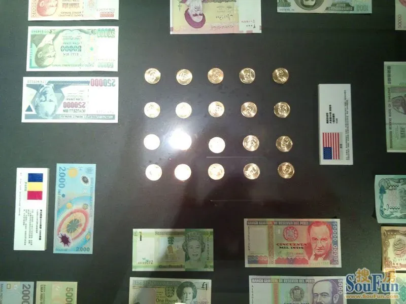 比基尼美女泳池派对图片