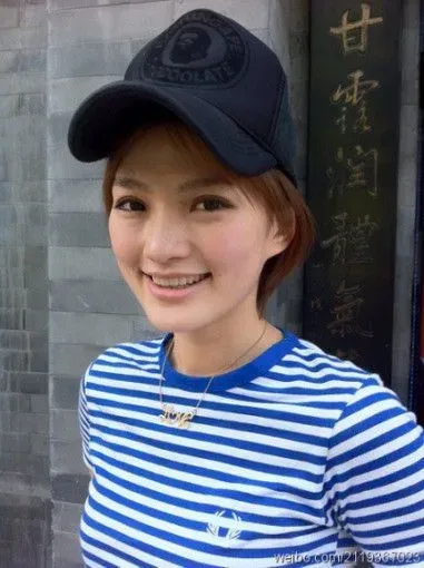 杨坤丁丁床爆照图片
