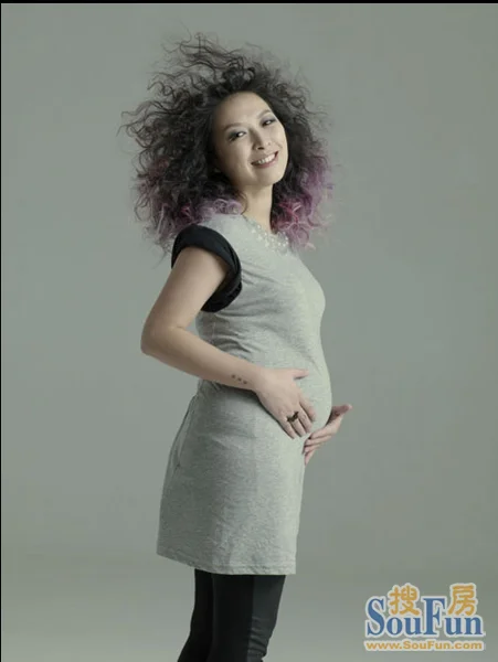 12名香港女星拍2013年慈善月历