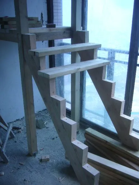 防腐木楼梯制作全程