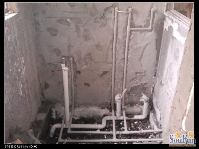 生活阳台改造的洗衣机进水口 排水口地漏 热水器进出水管口  柱盆的
