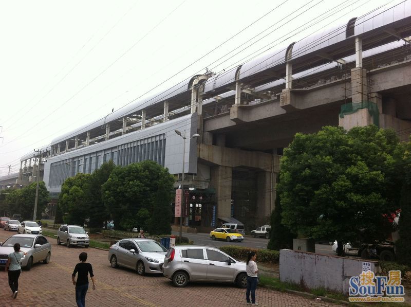 武咸城际铁路庙山站2013年9月7日已见全貌