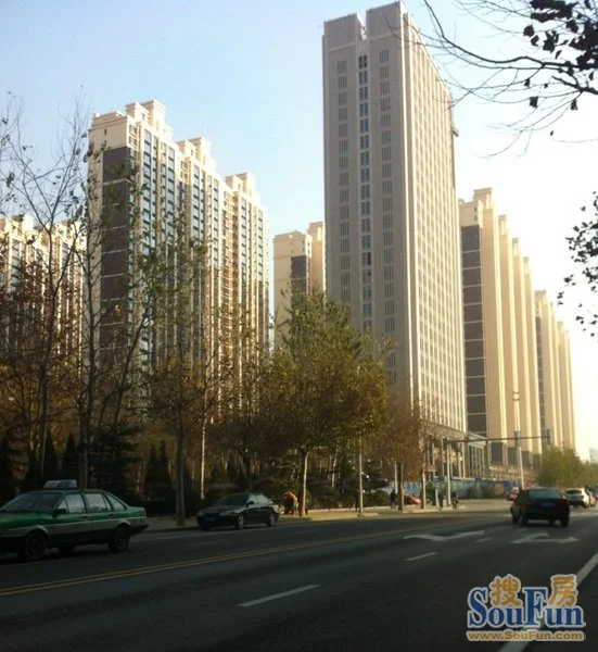 发一张12月5日维二远景 三.维二物业在小区东门,交房在高清图片