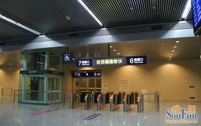 天津站坐火车更方便了,地下候车厅启用,候车厅一层变两层