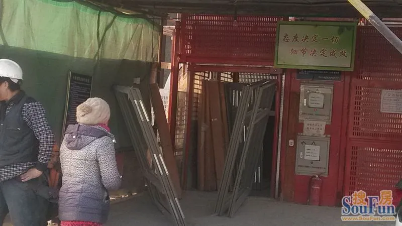 站长踩盘龙湖湾,高层之上,包揽湖之美景 站长踩盘龙湖湾,高层之上,包揽湖之美景