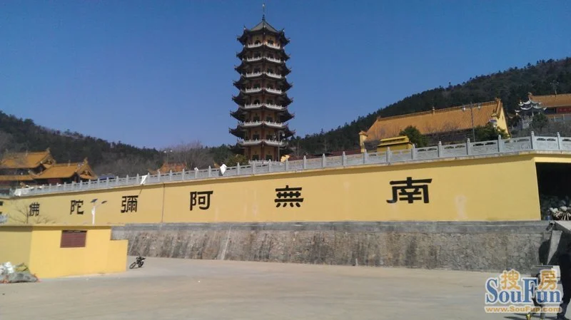 寺院外围墙