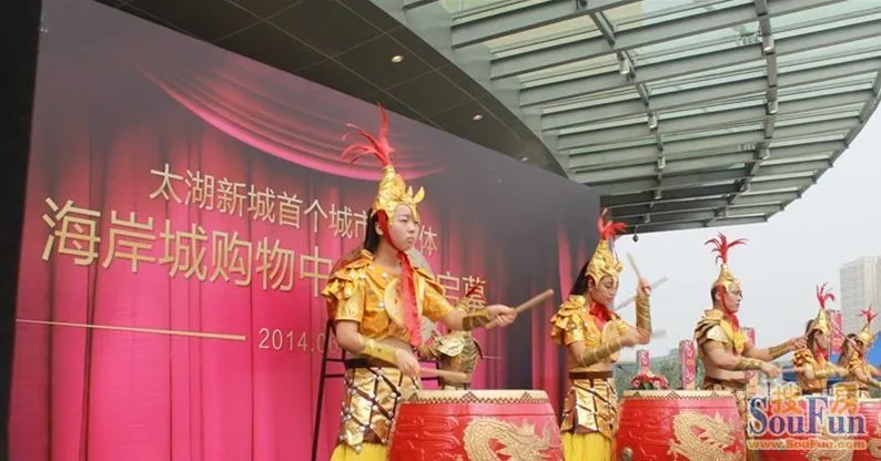 无锡海岸城购物中心开业 偶滴个神 人山人海,最大的亮点是 ...