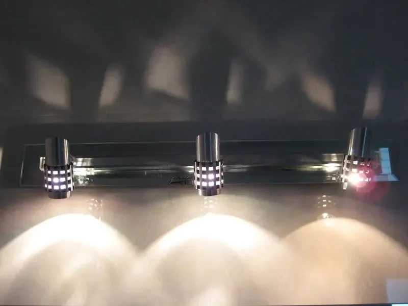 ����鿴��һ��: Ħ��1
