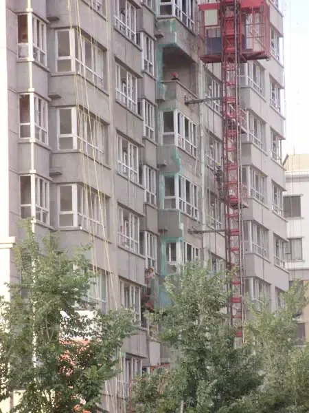 ����鿴��һ��: P6050040