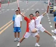 ������ڶ����̷�չʾ���