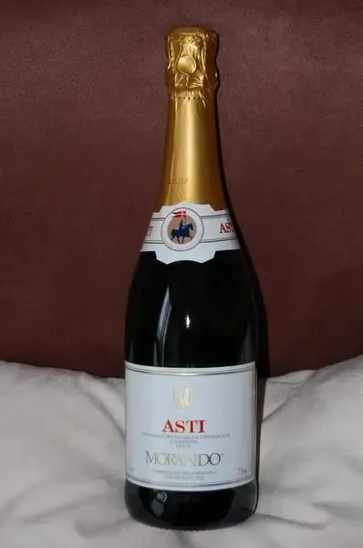 比较出名的酒品牌 1215401705799_000.jpg