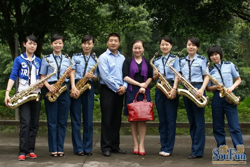 艺库传媒为空军某部组建女子军乐队(二期照片发布了)