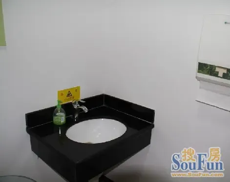 捐精室海报图片