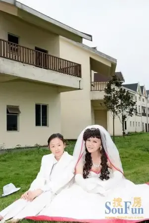 我们的反串婚纱照(婚纱长裙 龙凤褂裙,红盖头)