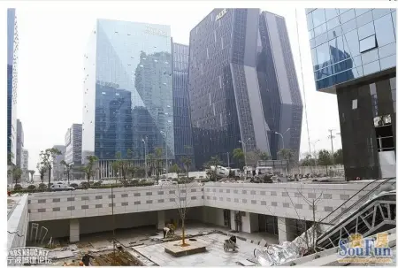 宁波曼哈顿-南部商务区"大公共"停车场可停万余辆汽车